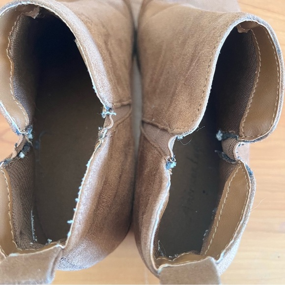 American Eagle Ankle Bootie Block Heel Chelsea Boot Faux Suede Brown Size 6.5 - Picture 7 of 9